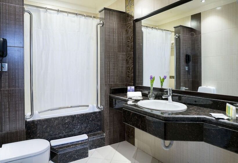 سوییت اجرایی, Ayass