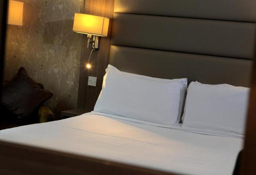 Семейный Номер, Best Western Pontypool Metro
