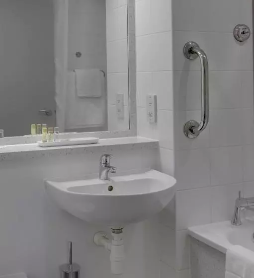 ファミリールーム, Best Western Pontypool Metro