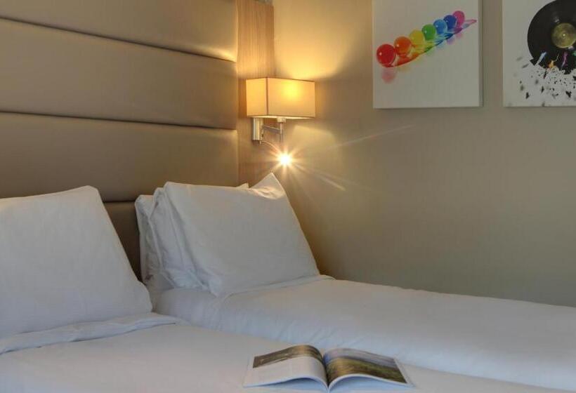 غرفة قياسية, Best Western Pontypool Metro