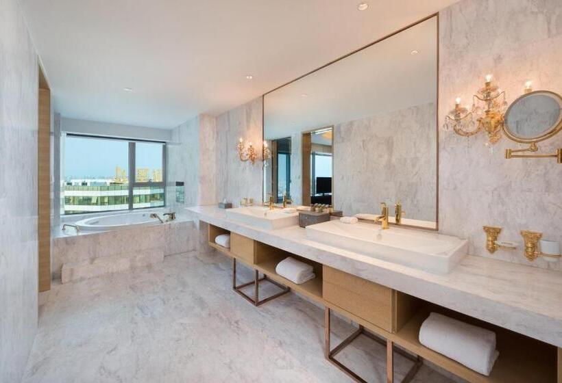 Suite, Crowne Plaza Shanghai Noah Square, An Ihg