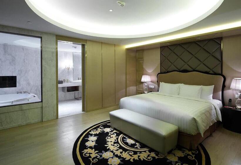 Suite, Crowne Plaza Shanghai Noah Square, An Ihg