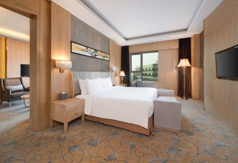 Suite, Crowne Plaza Shanghai Noah Square, An Ihg