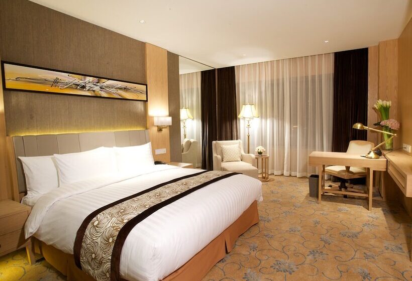 Suite, Crowne Plaza Shanghai Noah Square, An Ihg