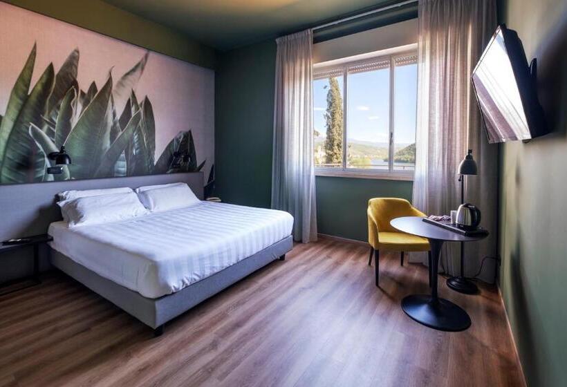 اتاق استاندارد سه نفره, Del Lago Piediluco Active & Spa