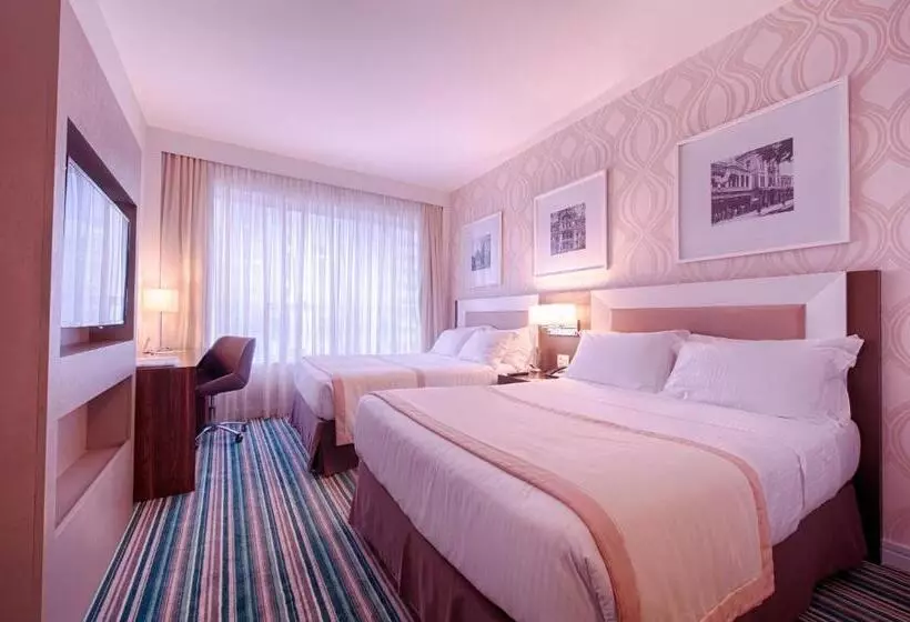 ２ダブルベッドのスタンダードルーム, Holiday Inn Belo Horizonte Savassi, An Ihg