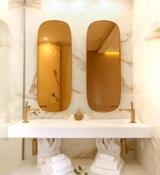 オーシャンビュースタンダードルーム, Marinca & Spa