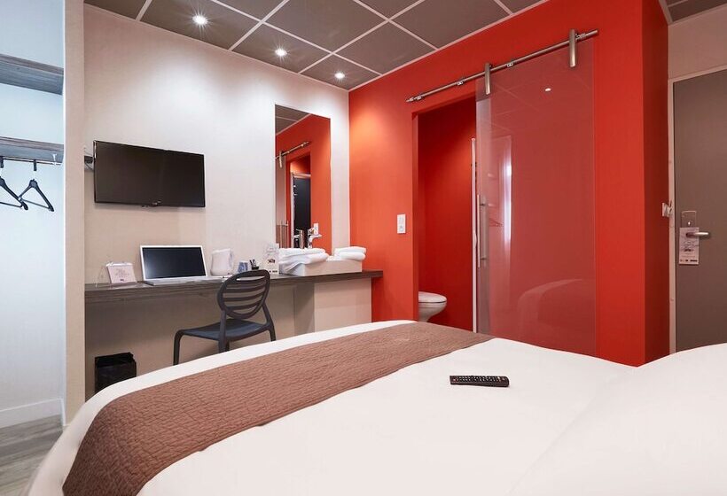 Quarto Estandar Cama Casal, Demain Hôtel & Conciergerie