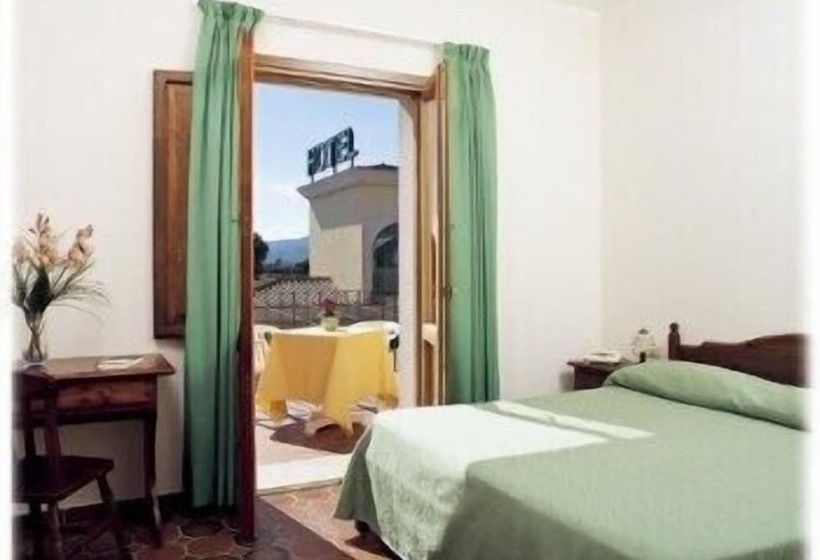 غرفة قياسية ثلاثية, L Ulivo