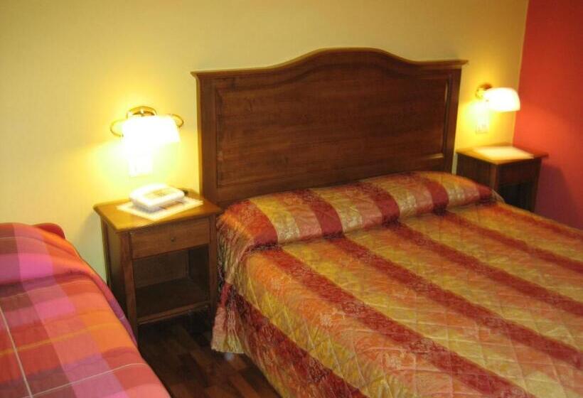 غرفة قياسية ثلاثية, La Torre Ai Mari