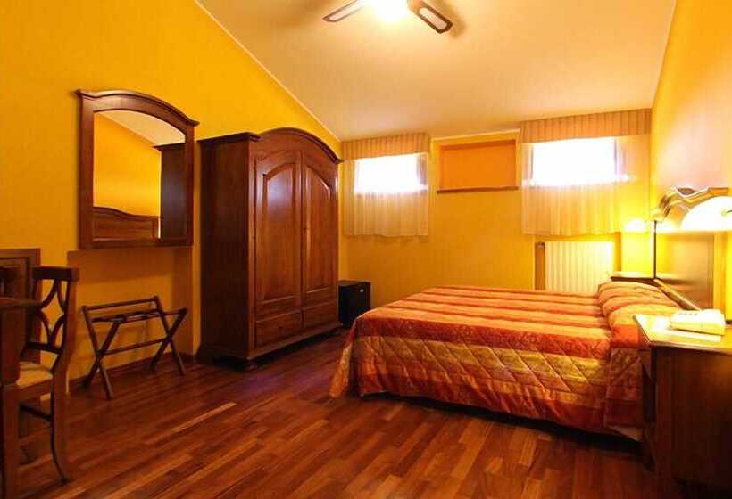 غرفة قياسية فردية, La Torre Ai Mari