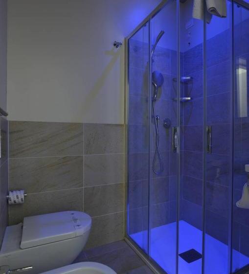 חדר משפחתי, Mare Live