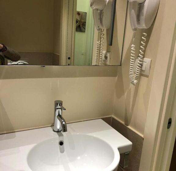 חדר סטנדרט יחיד, Mare Live