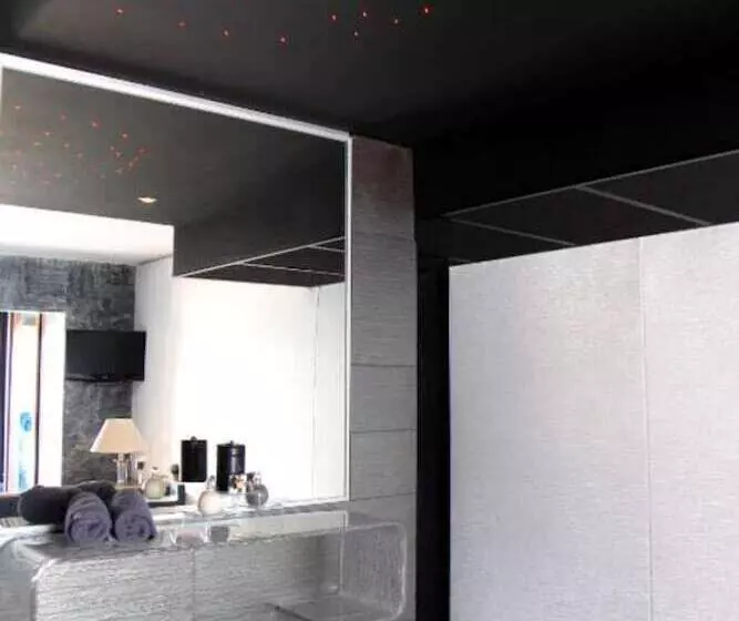 オーシャンビュースタンダードルーム, Marinca & Spa
