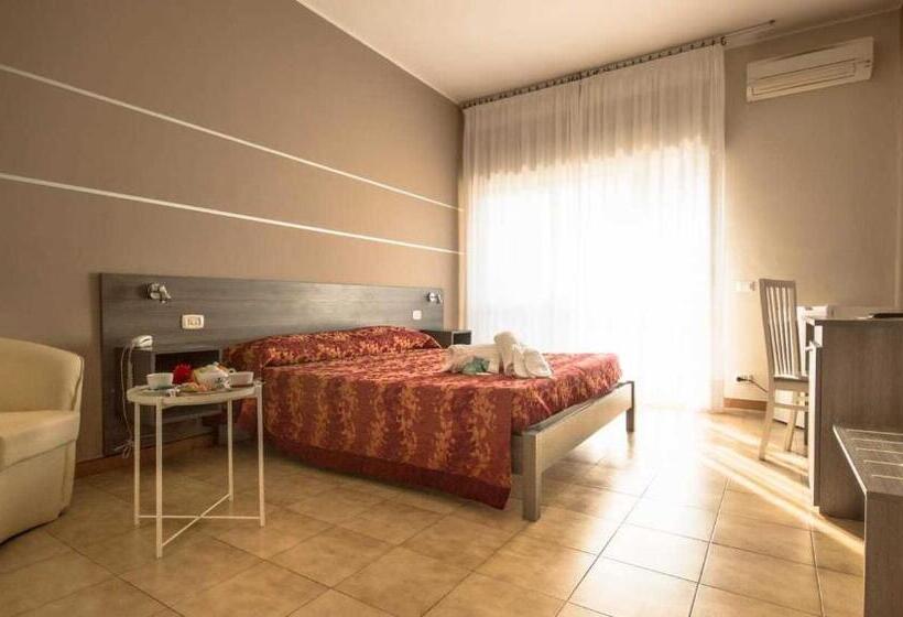 غرفة قياسية مزوَّدة بشُرفة, Palatinum