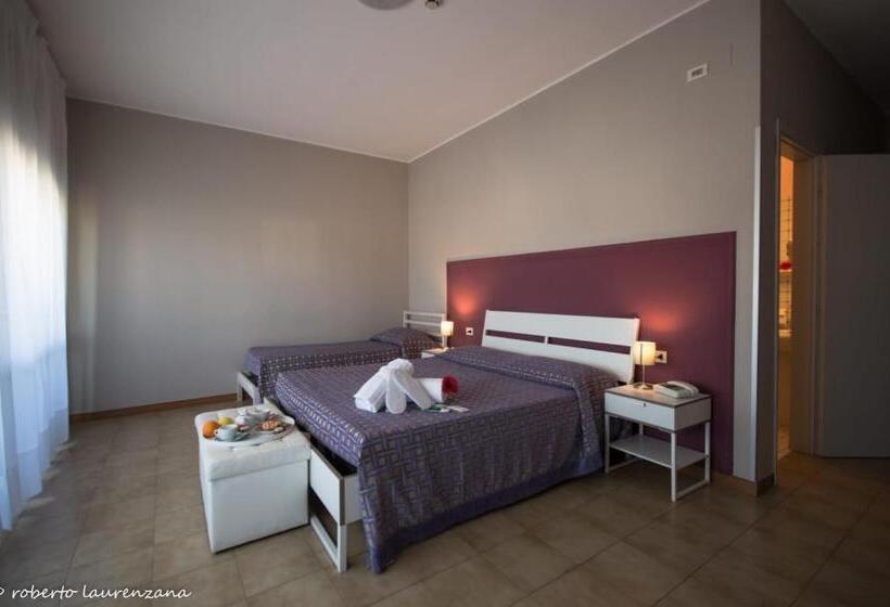 غرفة قياسية رباعية, Palatinum