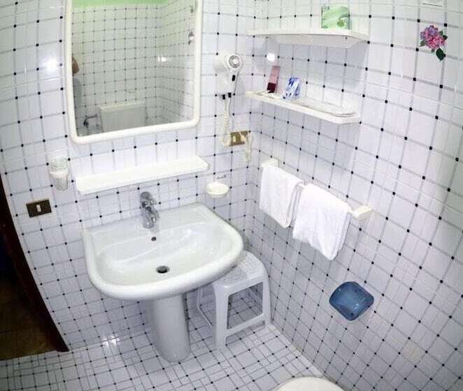 غرفة قياسية ثلاثية, Palatinum