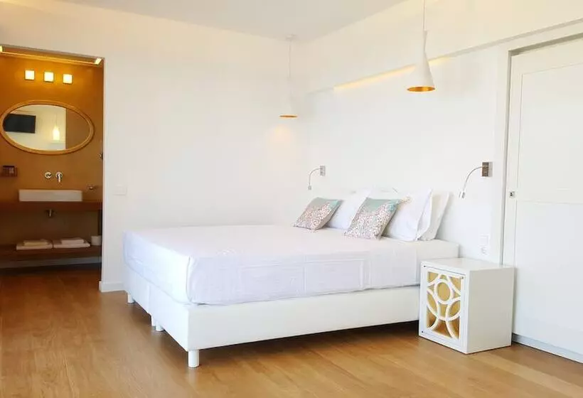 Penthouse Room