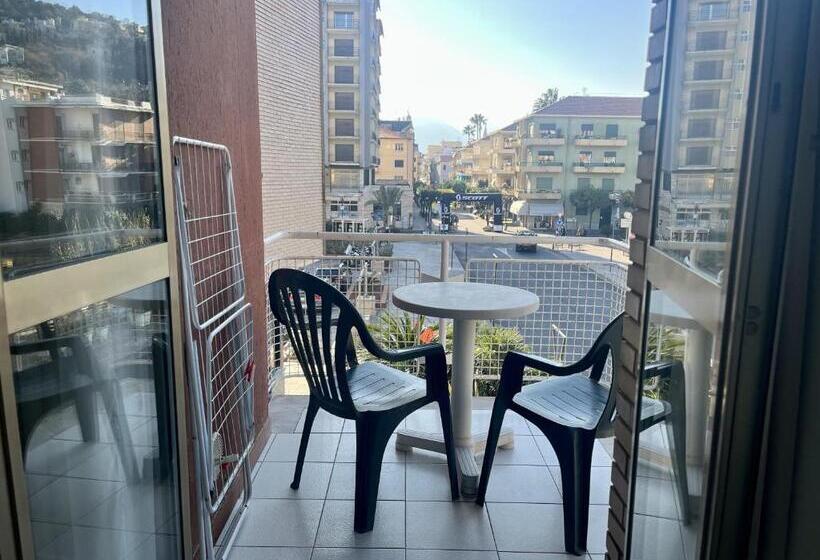 إستوديو قياسى ذو إطلالة, Residence Stella Maris