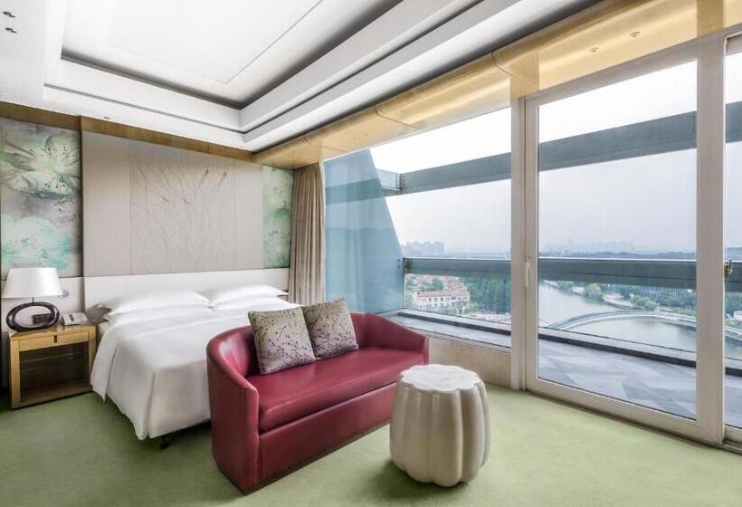 غرفة ديلوكس سرير كينج, Sheraton Huzhou Taihu Lake Hot Spring Resort & Spa