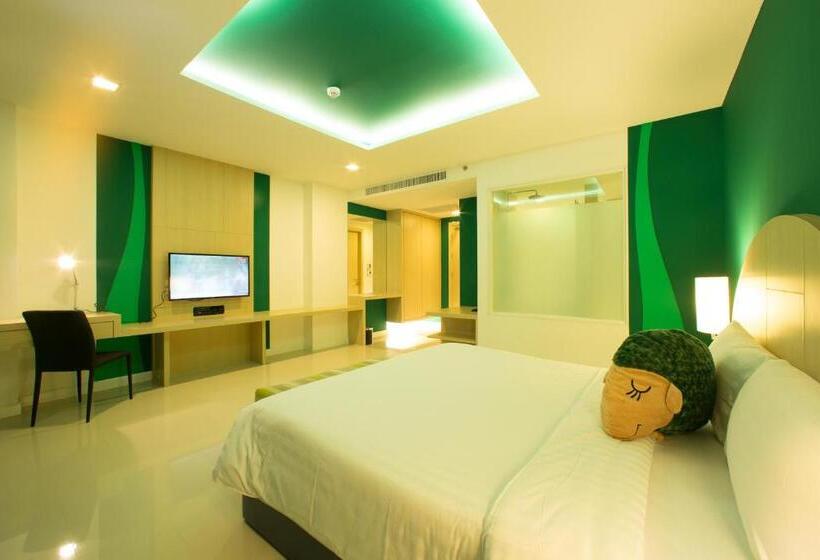 Номер Deluxe с Гидромассажем, Sleep With Me Hotel Design Hotel @ Patong