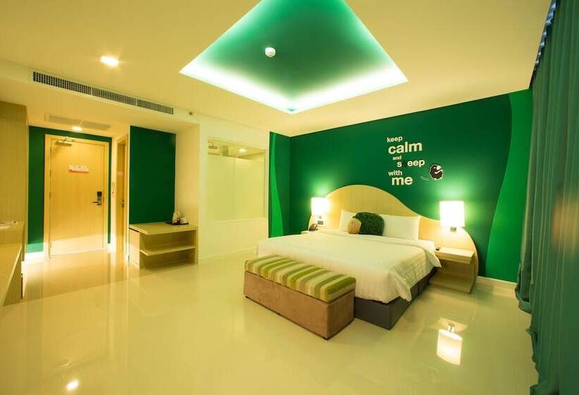 Номер Deluxe с Гидромассажем, Sleep With Me Hotel Design Hotel @ Patong