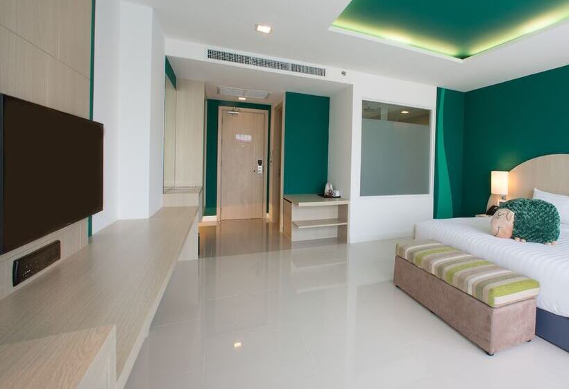 Номер Deluxe с Гидромассажем, Sleep With Me Hotel Design Hotel @ Patong