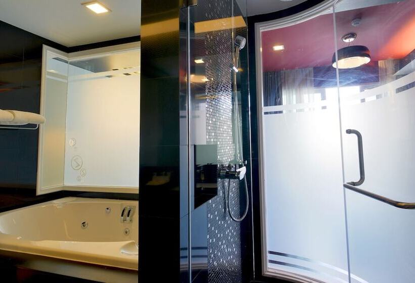 Люкс, Sleep With Me Hotel Design Hotel @ Patong