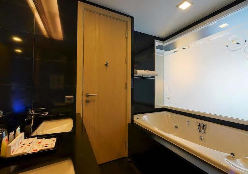 스위트, Sleep With Me Hotel Design Hotel @ Patong