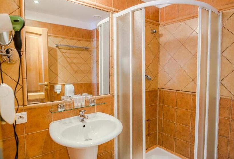 اتاق استاندارد, Spindlerova Bouda