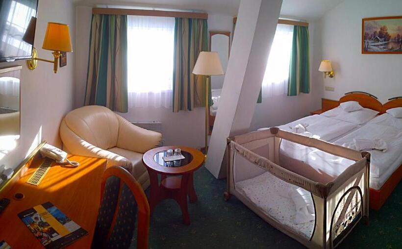 اتاق استاندارد, Spindlerova Bouda