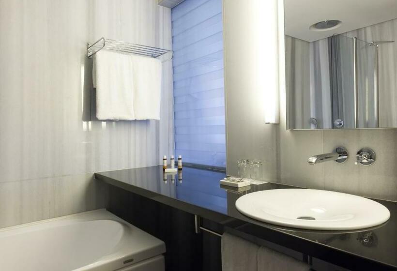 套房配有游泳池, Sunrise Pearl Hotel & Spa