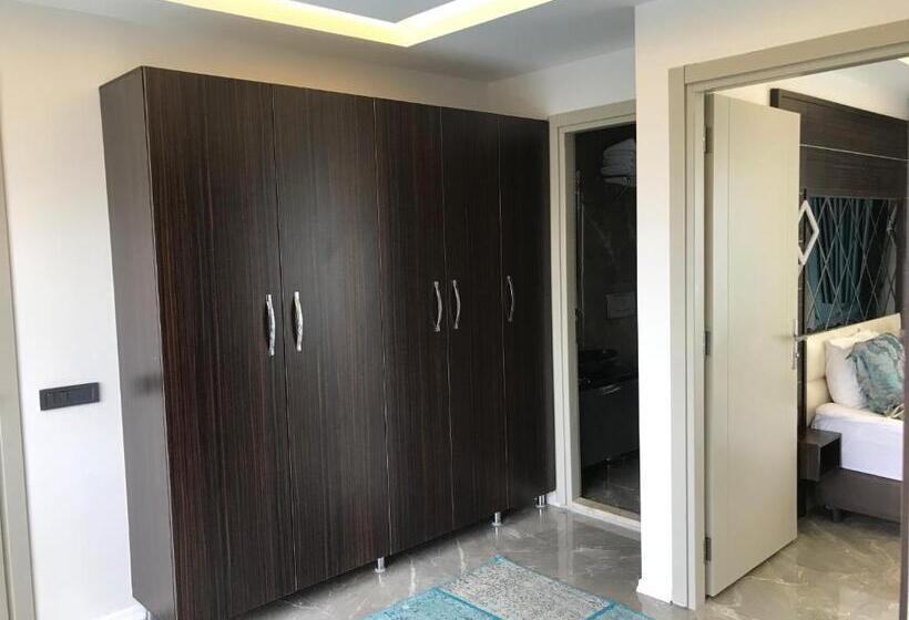 패밀리 스위트, Venus