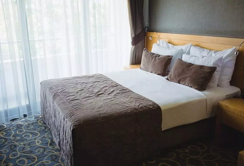 سوییت جونیور, Volley Hotel İzmir