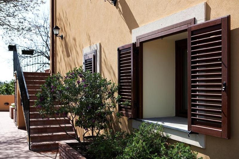 标准三人间, La Terra Del Mezzo