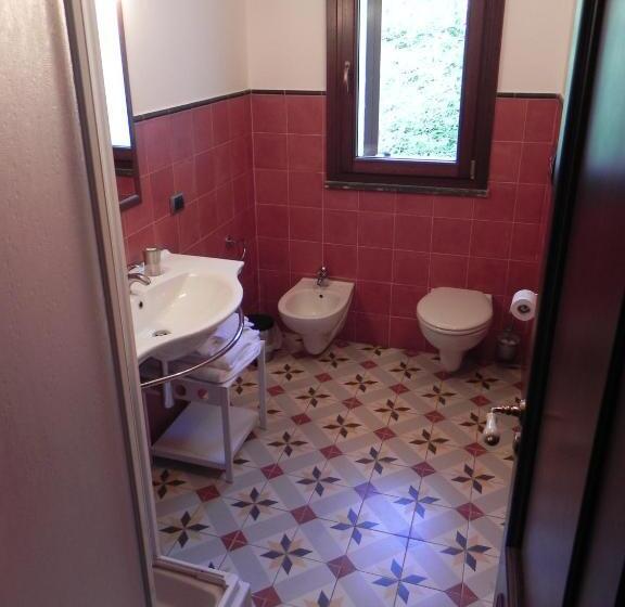 标准三人间, La Terra Del Mezzo