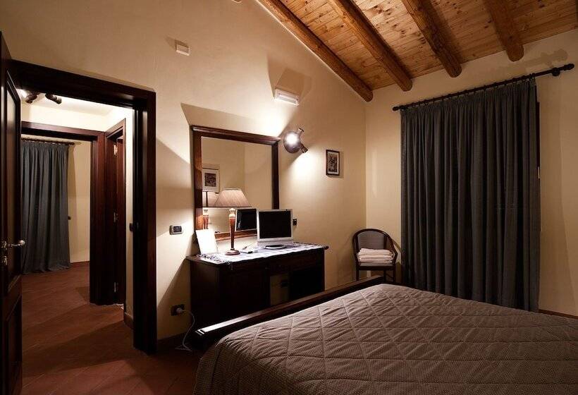 标准三人间, La Terra Del Mezzo