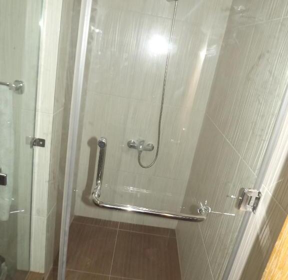 اتاق استاندارد یک نفره, Mayorca Hotel Cairo