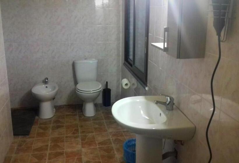 Standard room with outdoor bath, Bed And Fly Aeroporto Fontanarossa Reception H24