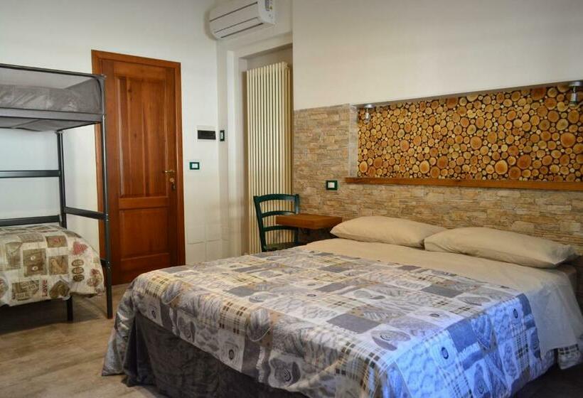 اتاق پریمیوم چهارنفره, Costa Del Gallo
