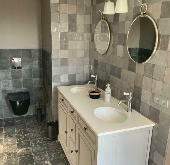 اتاق لوکس, La Bastide Des Grands Chênes