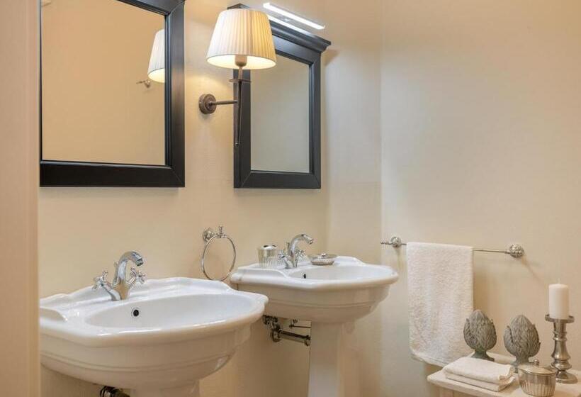 اتاق دوبلکس, Rivo Della Corte