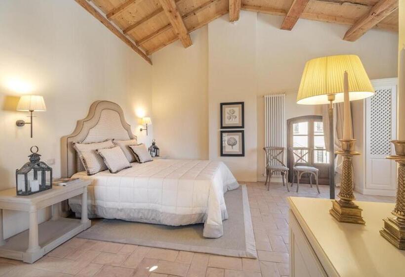 اتاق دوبلکس, Rivo Della Corte