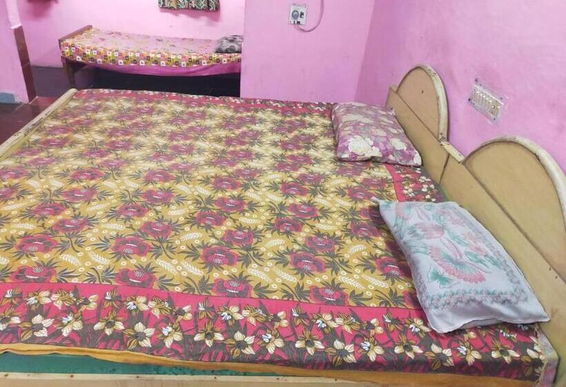 חדר סטנדרט לשלושה, Lakshmi Cottage