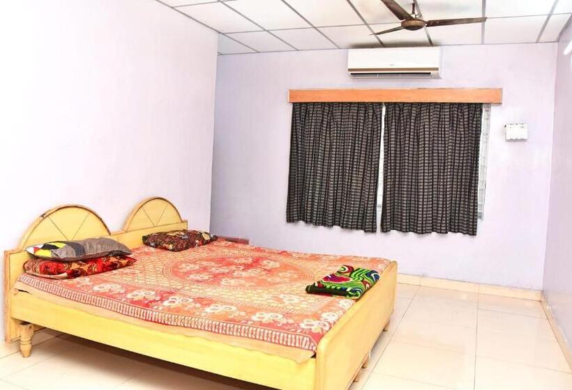 חדר סטנדרט לשלושה, Lakshmi Cottage