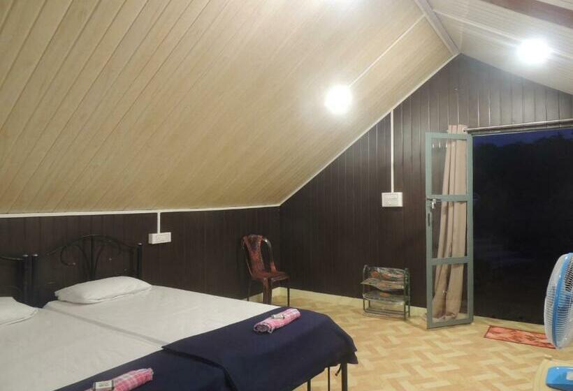 חדר סטנדרט לארבעה, Room In Farmhouse   Dandeli   Aura Jungle Stay