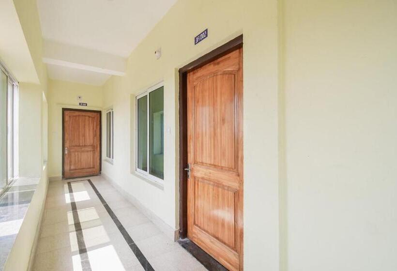 חדר קלאסי לשלושה, O U Tech Hotel And Restaurant