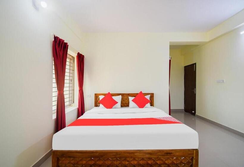 חדר קלאסי לשלושה, O U Tech Hotel And Restaurant