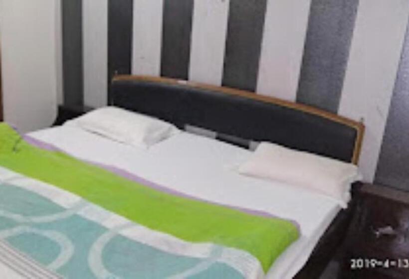 Quarto Deluxe com Sacada, Goroomgo Shah Guest House Nainital   Excellent Customer Service