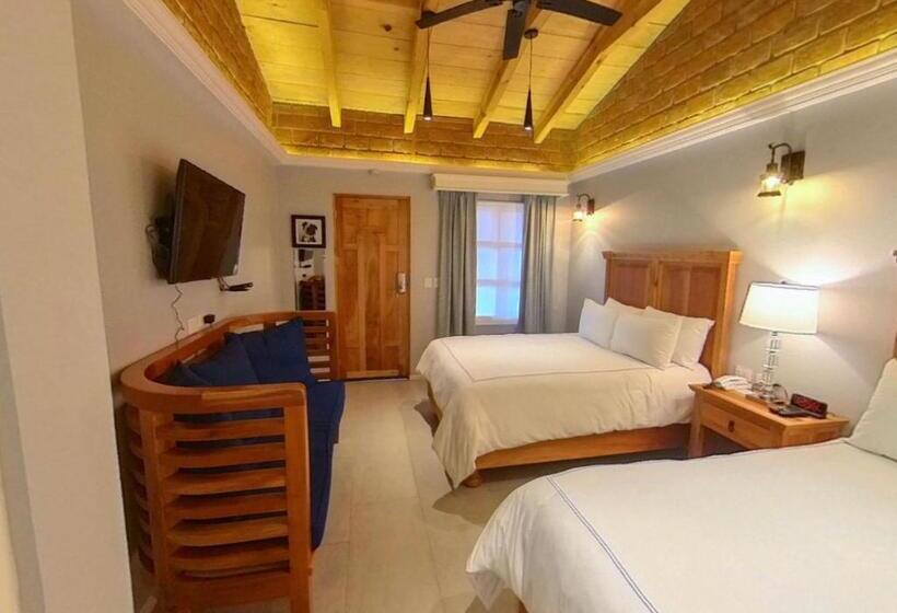 חדר סטנדרט לארבעה, Hacienda Valentino